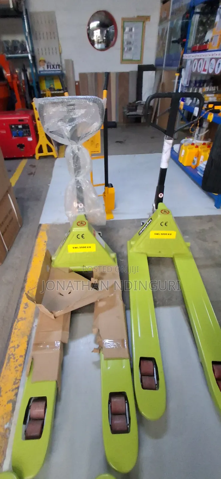 Titan Manual Pallet Truck – Industrial Grade