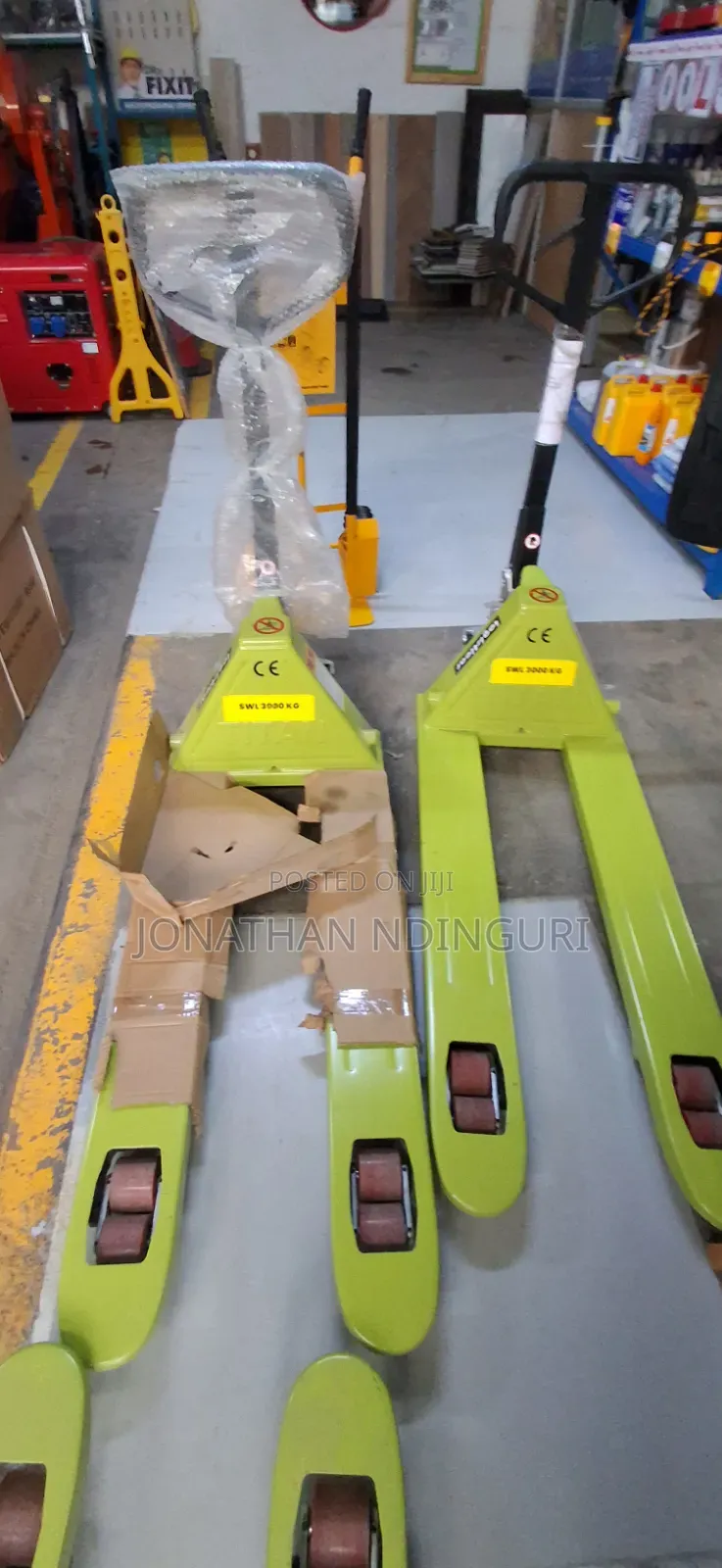 Premium Titan Pallet Truck for Warehouses.