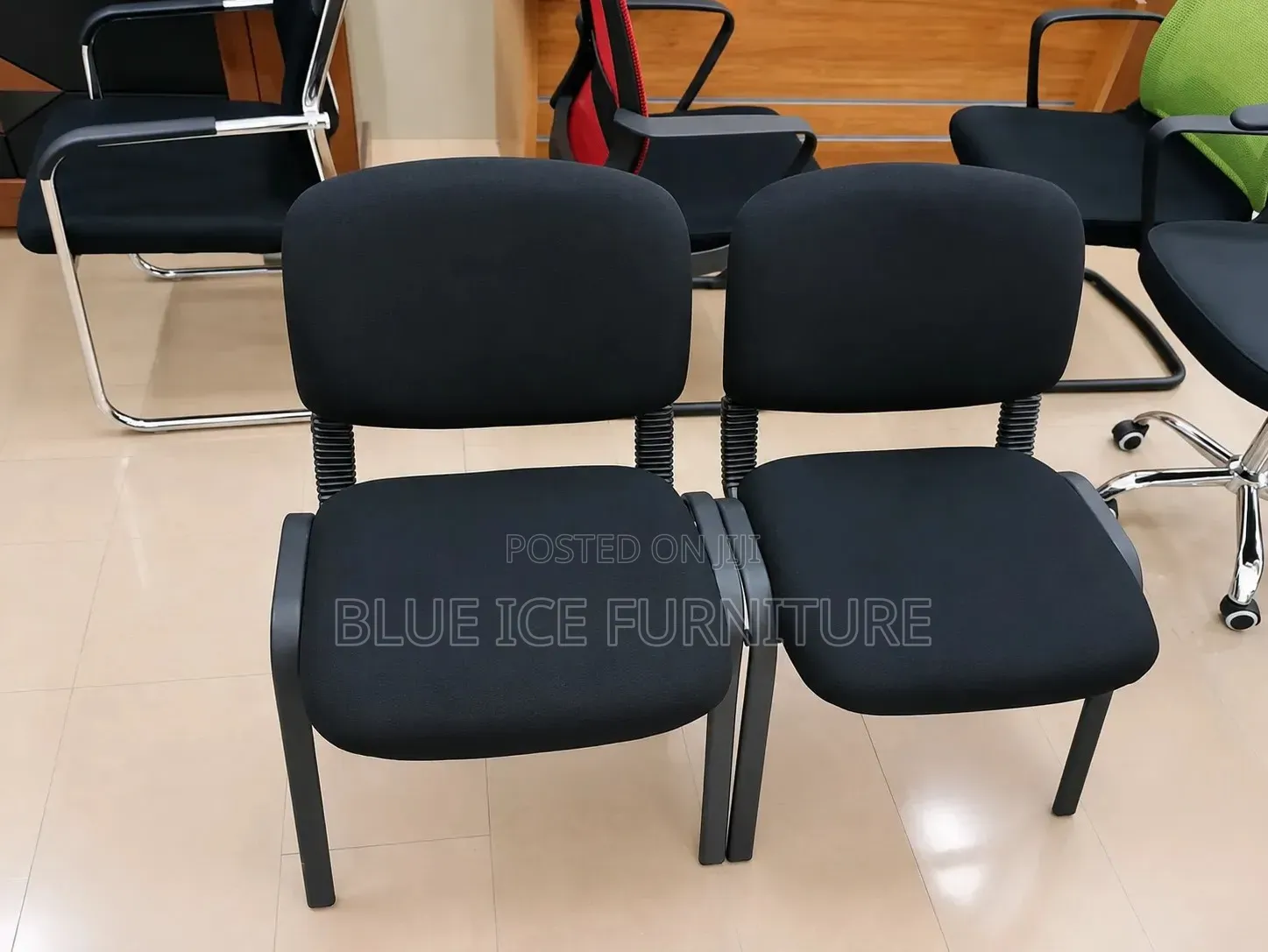 Modern Office Visitors Chair Padded With Fabric