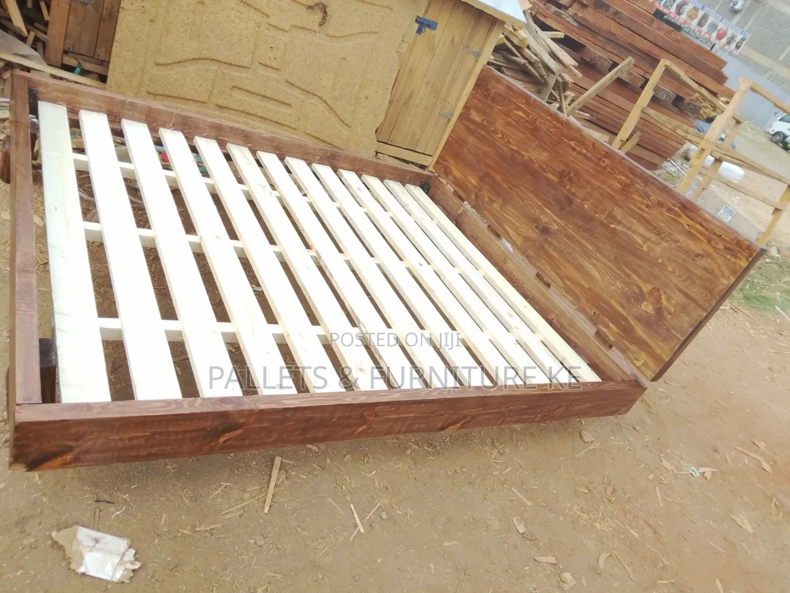 Pallets Bed