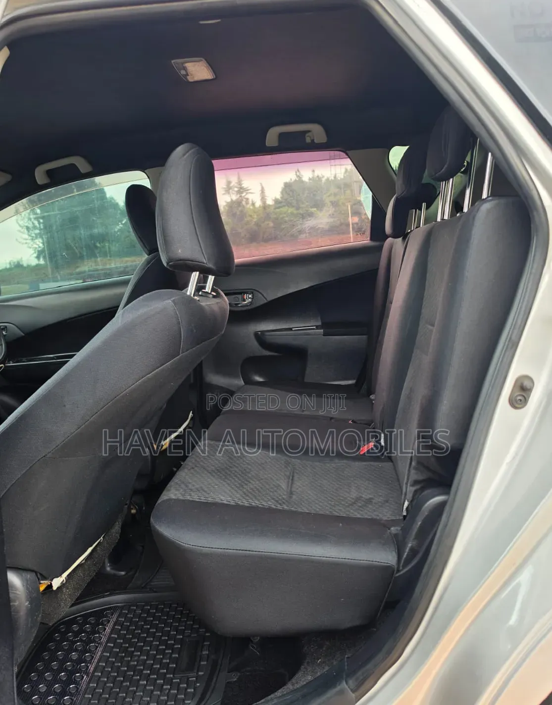 Toyota Ractis 2013 Silver