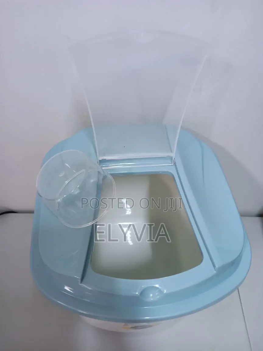 10kg Rice/Cereal Bucket With Measuring Cup