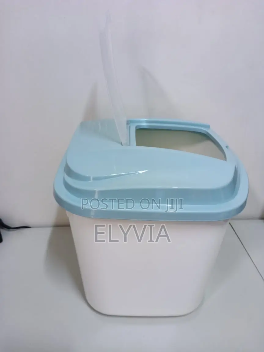 10kg Rice/Cereal Bucket With Measuring Cup