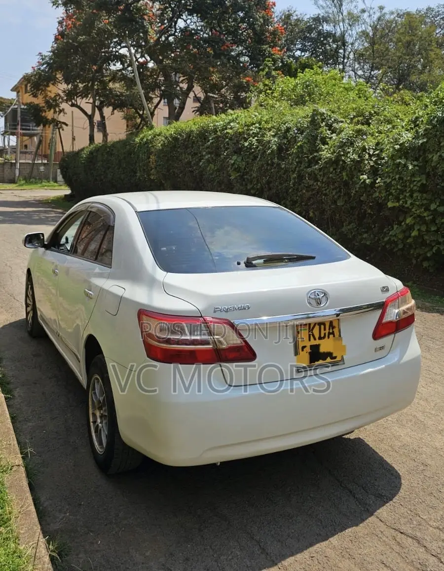 Toyota Premio 1.8 FWD 2013 White