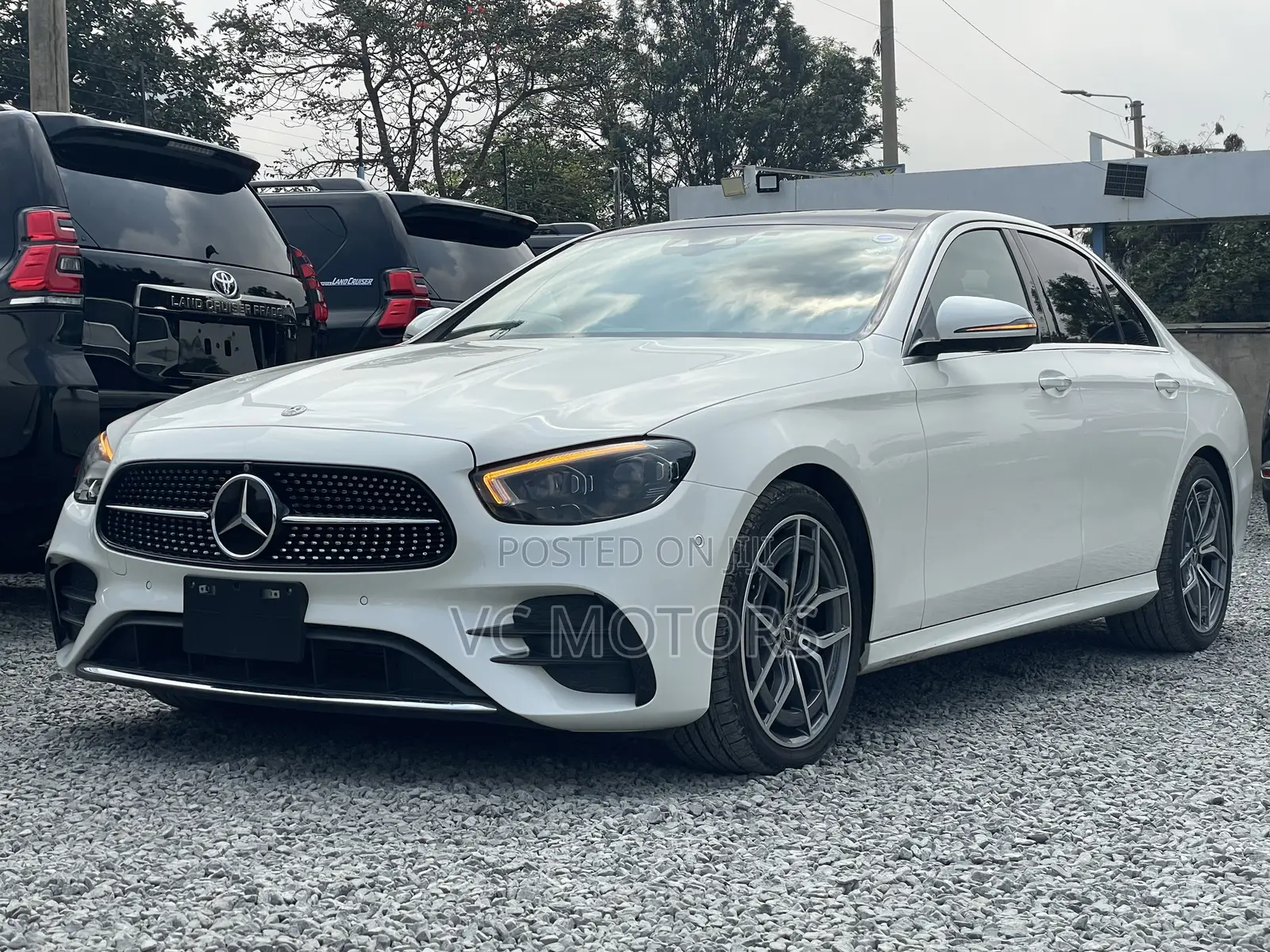 Mercedes-Benz E200 2020 White