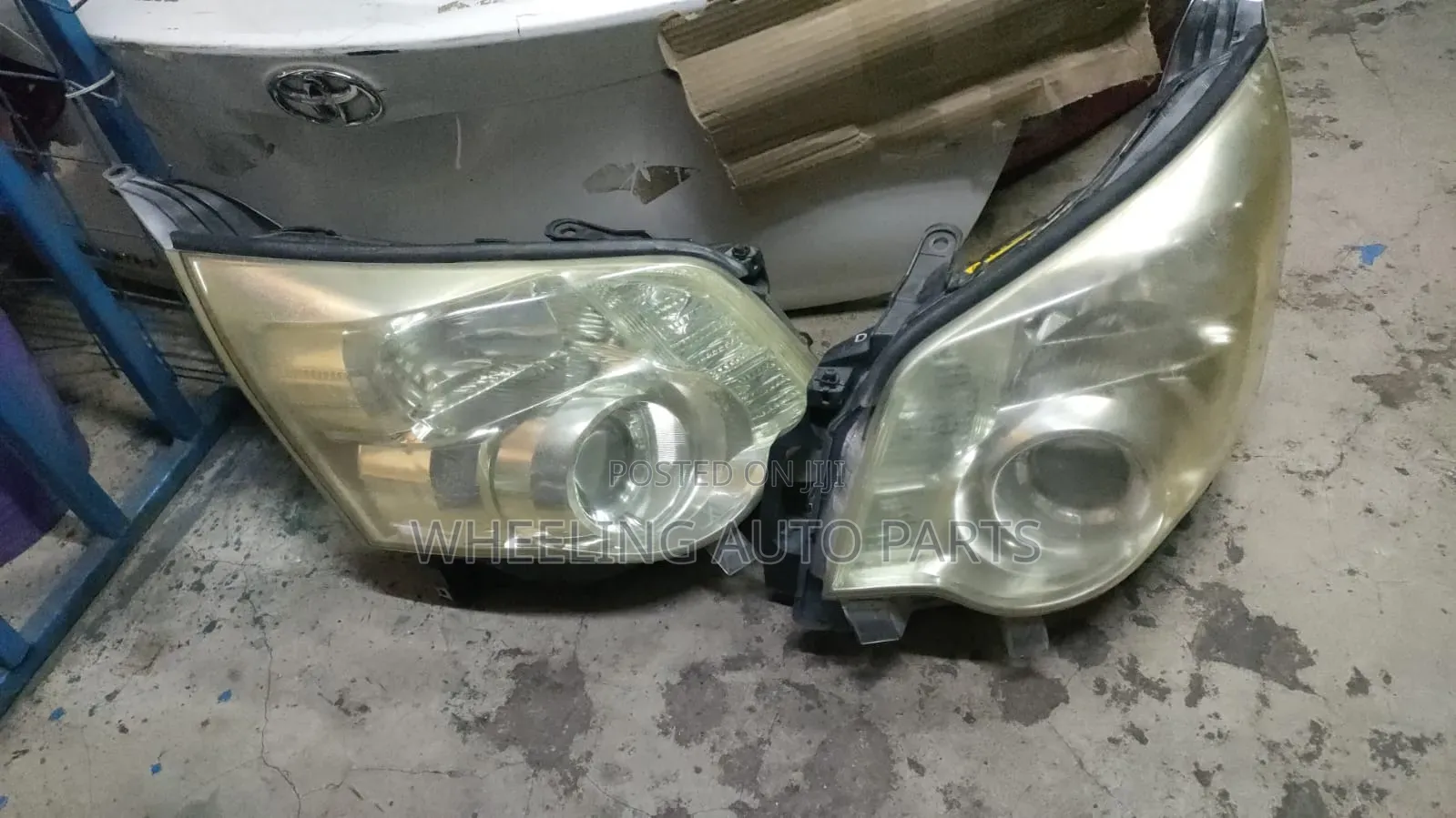 Toyota Noah 2012 Head