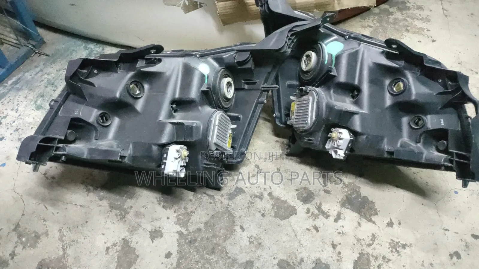Toyota Noah 2012 Head