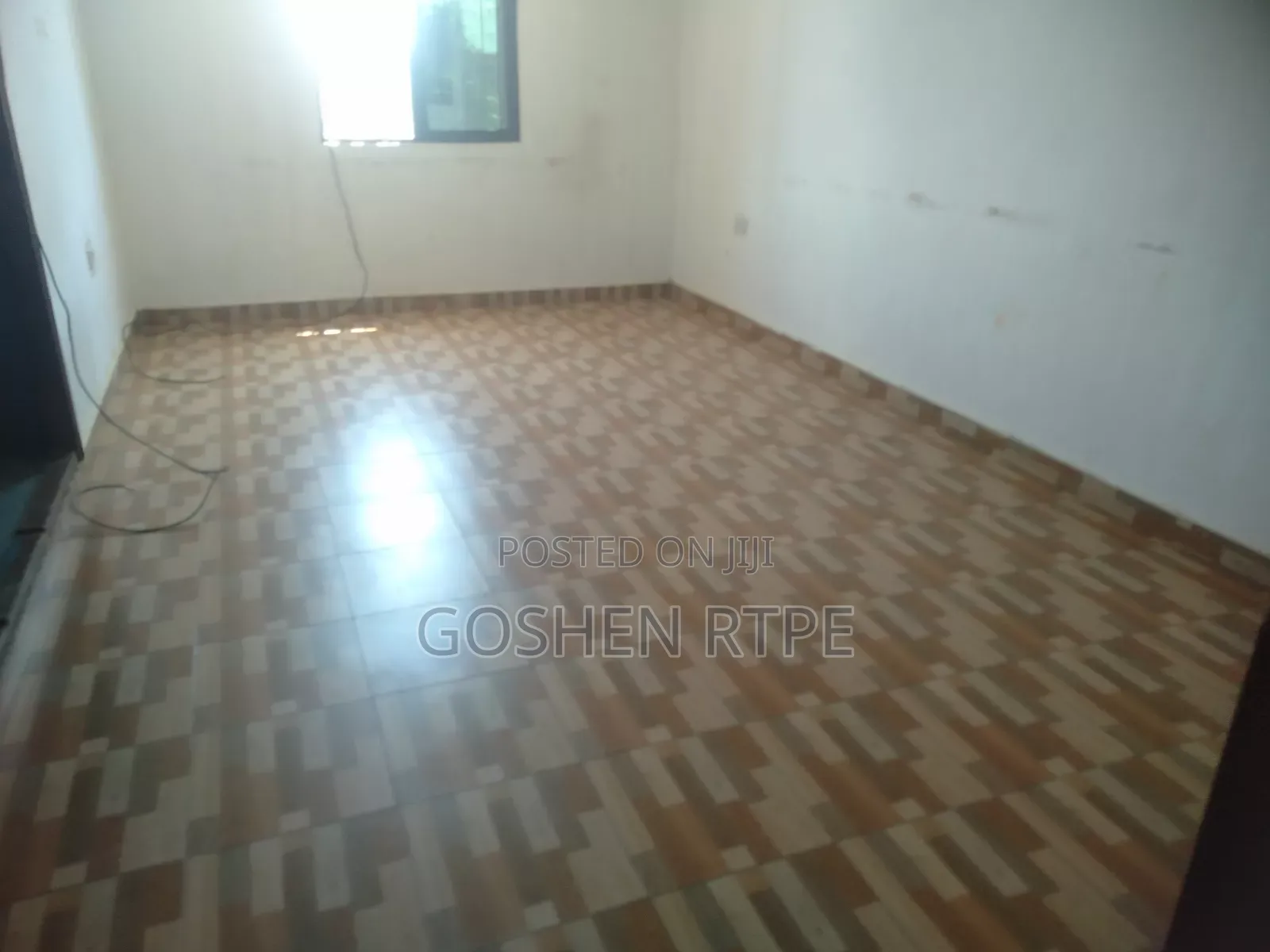3bdrm Apartment in Mkomani Cinemax for rent