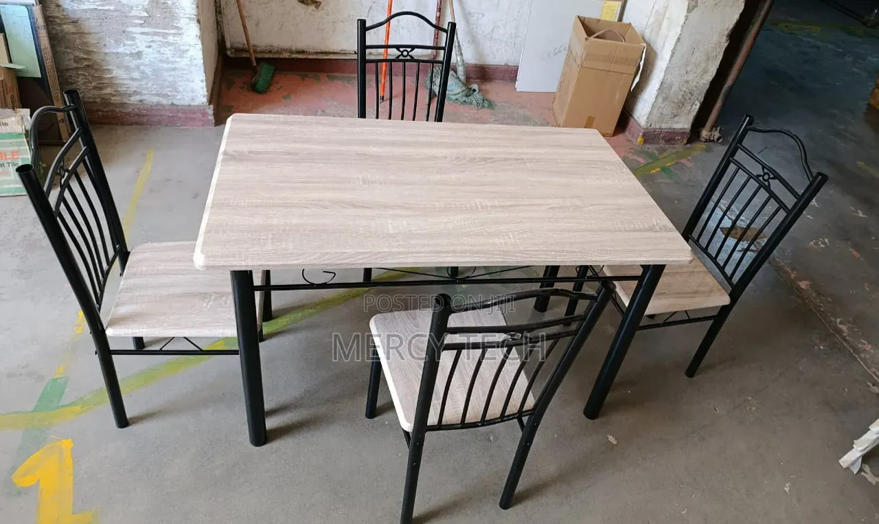 Executive 4-Seater Dining Table