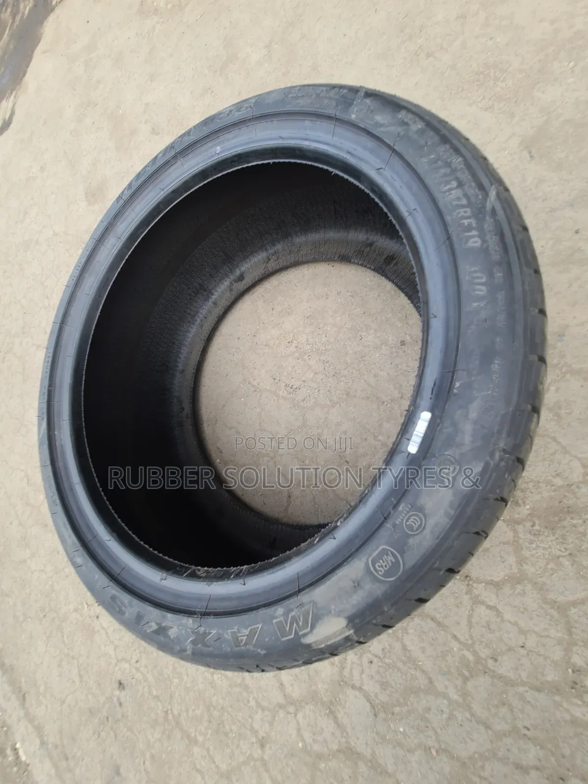 275 /35 R19 Maxxis Tyres Victra M36 Runflat Made in Thailand