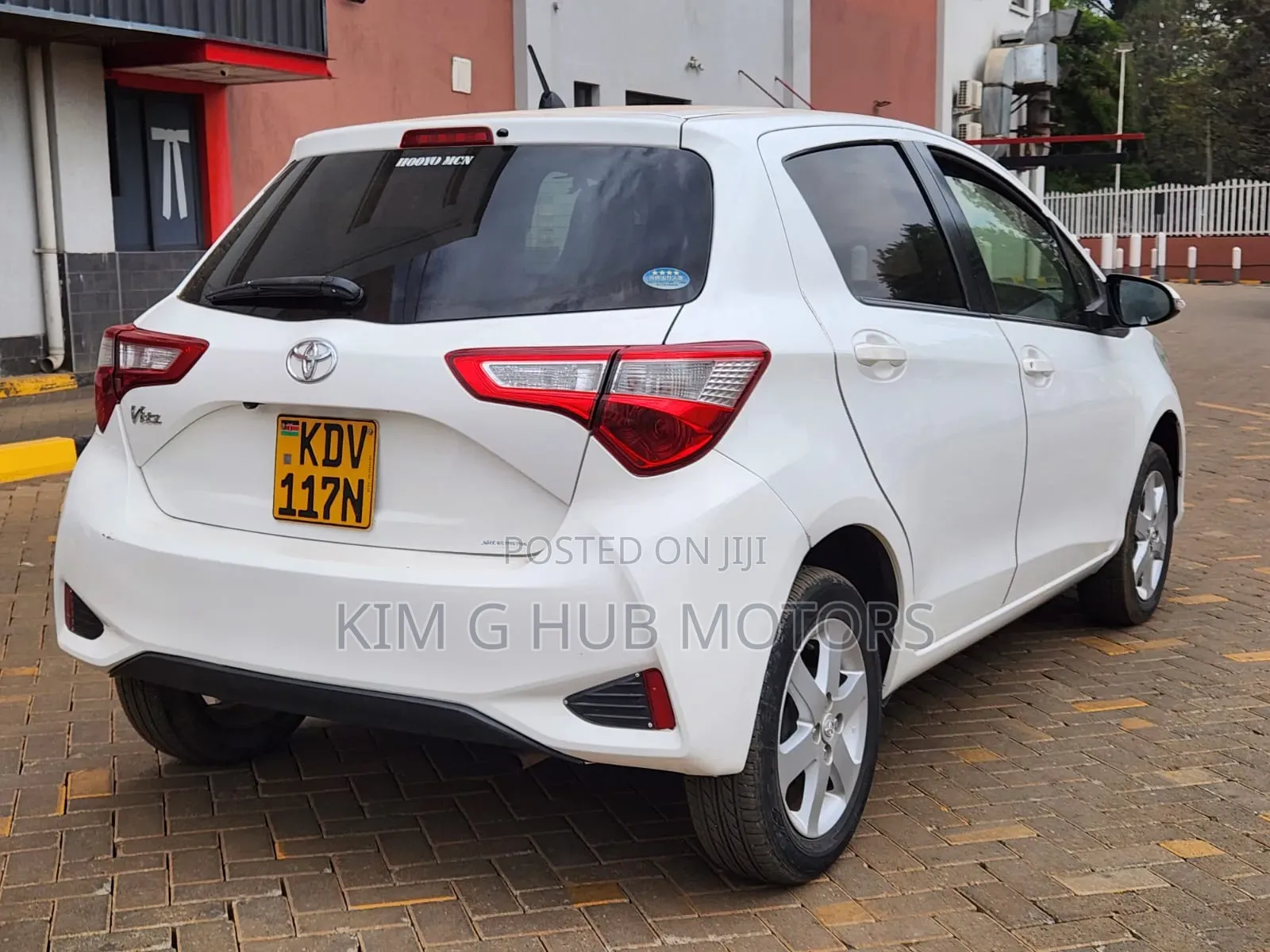Toyota Vitz 2018 Pearl