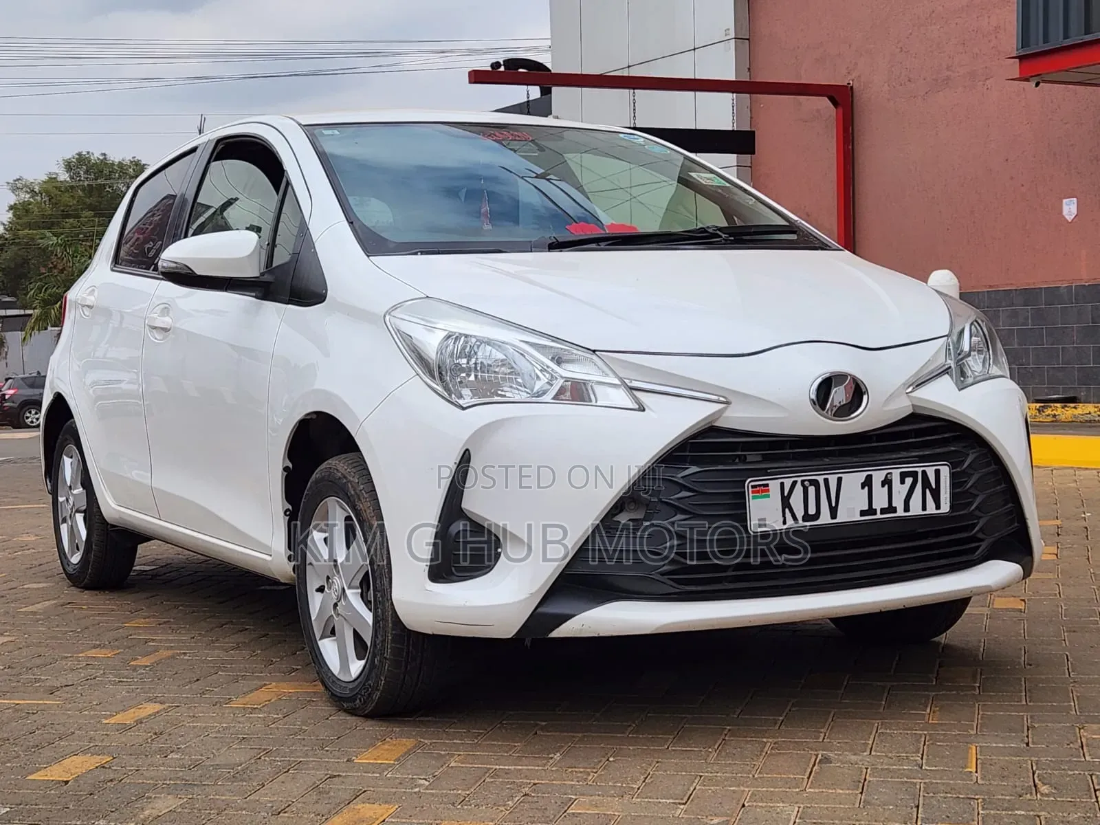 Toyota Vitz 2018 Pearl