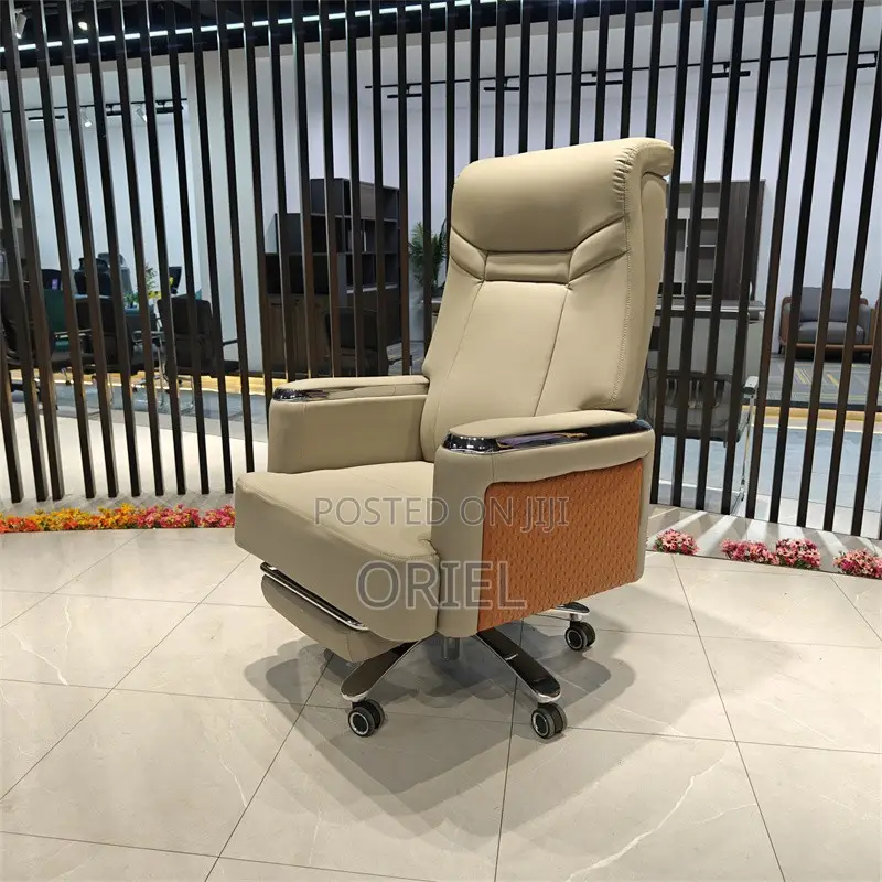 Office Chair : Executive Upholstered Ergonomic Office Chair