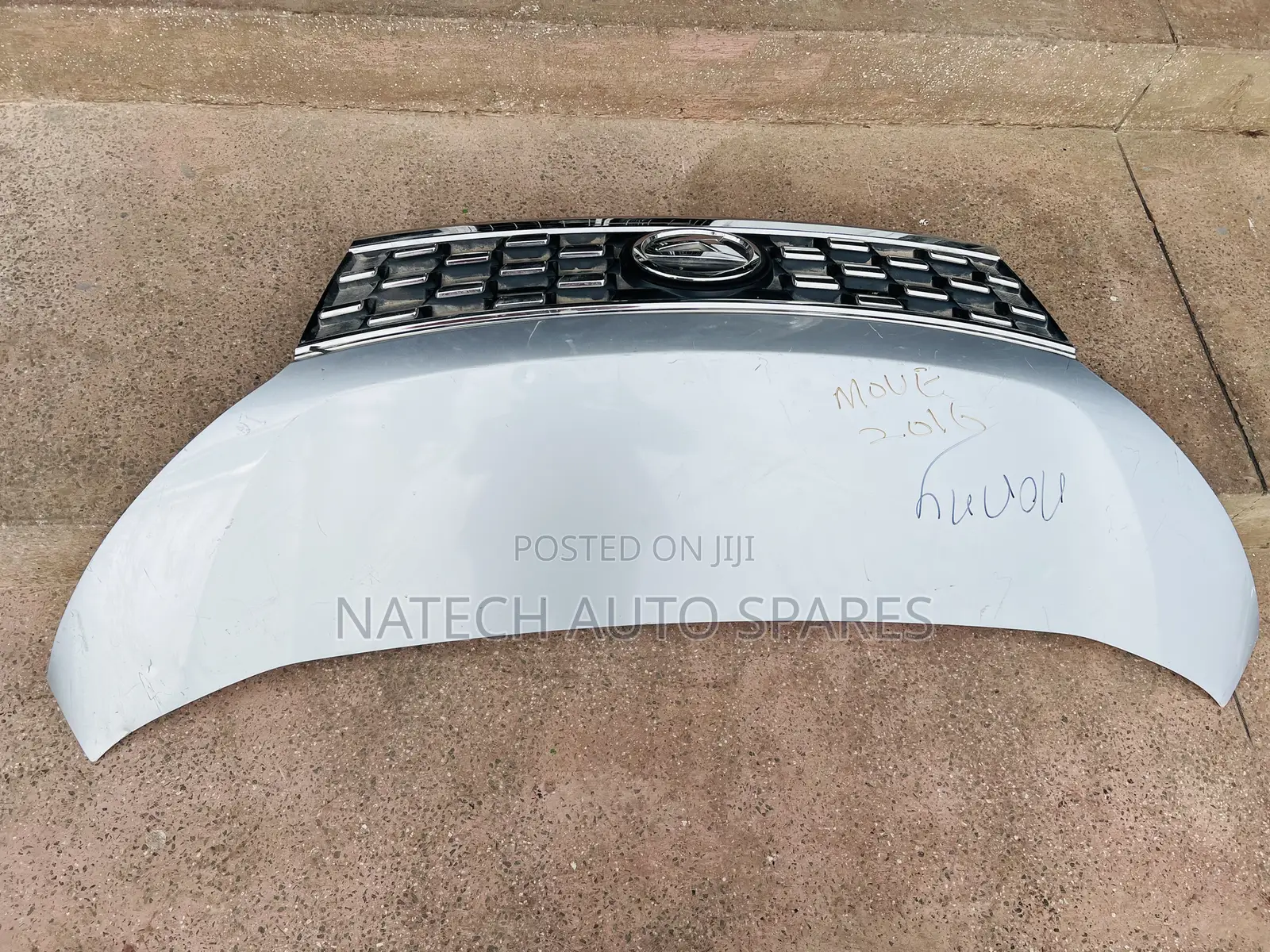 Daihatsu Move Bonnet 2015