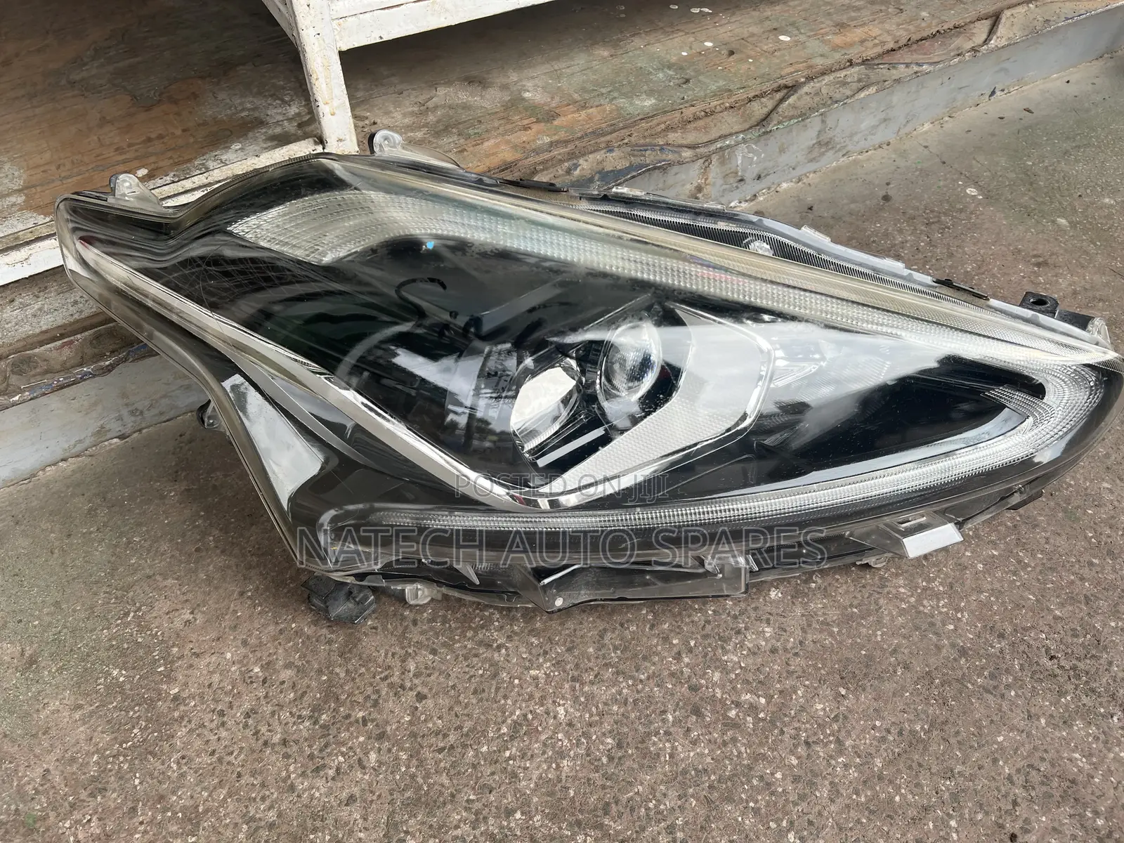 Toyota Sienta Headlight (52-289)