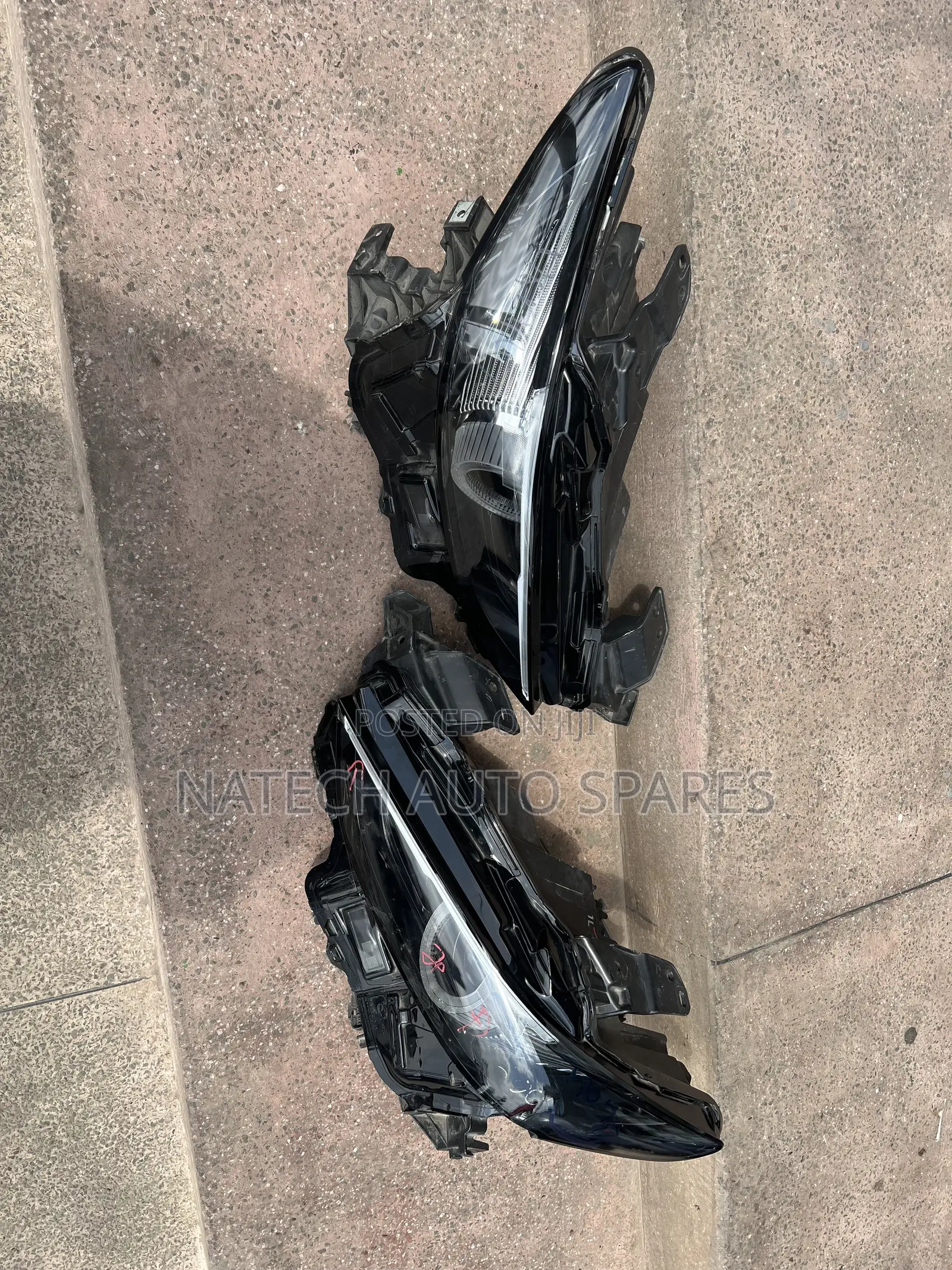 Mazda 3 Headlight (1L)