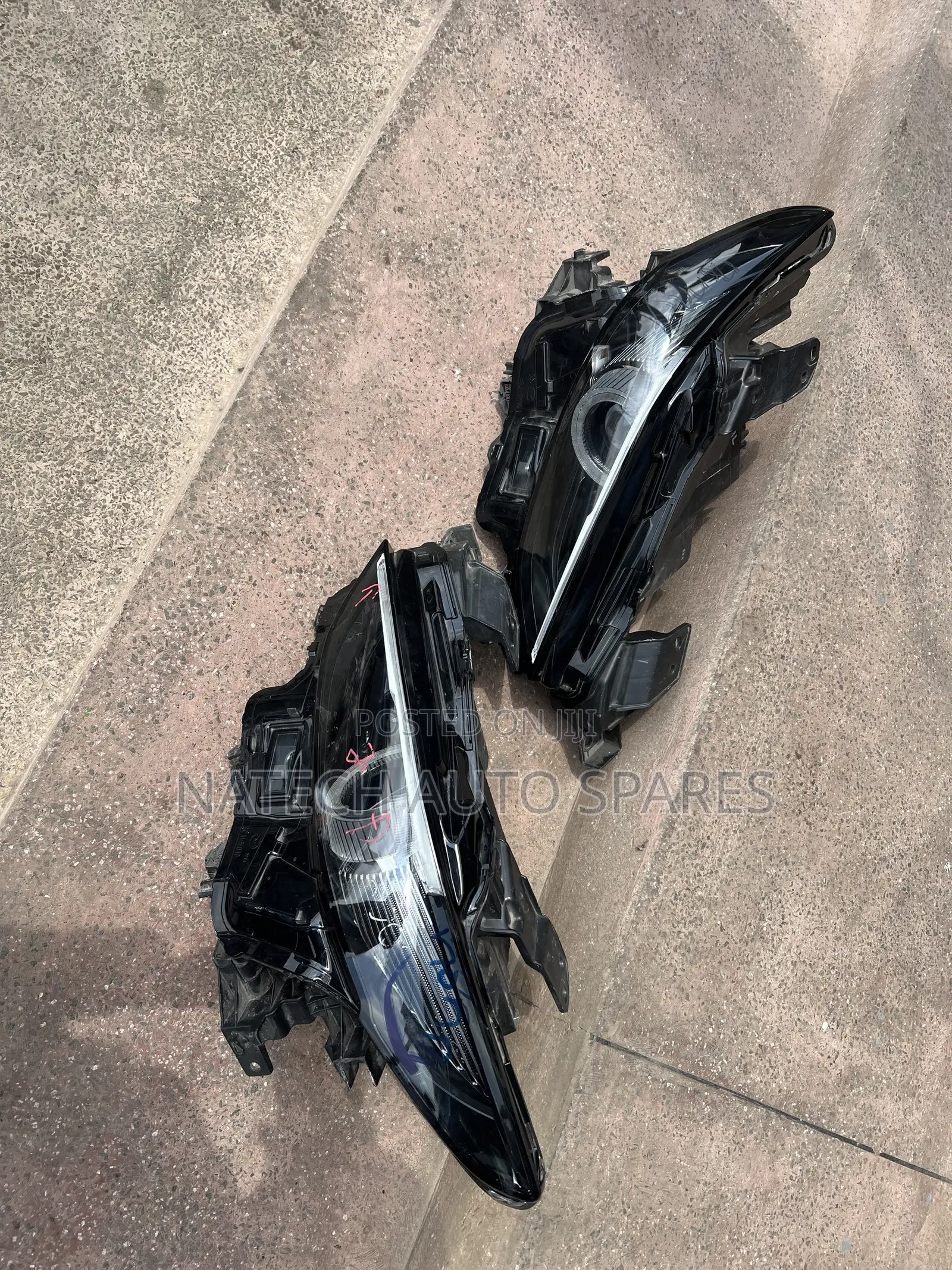 Mazda 3 Headlight (1L)