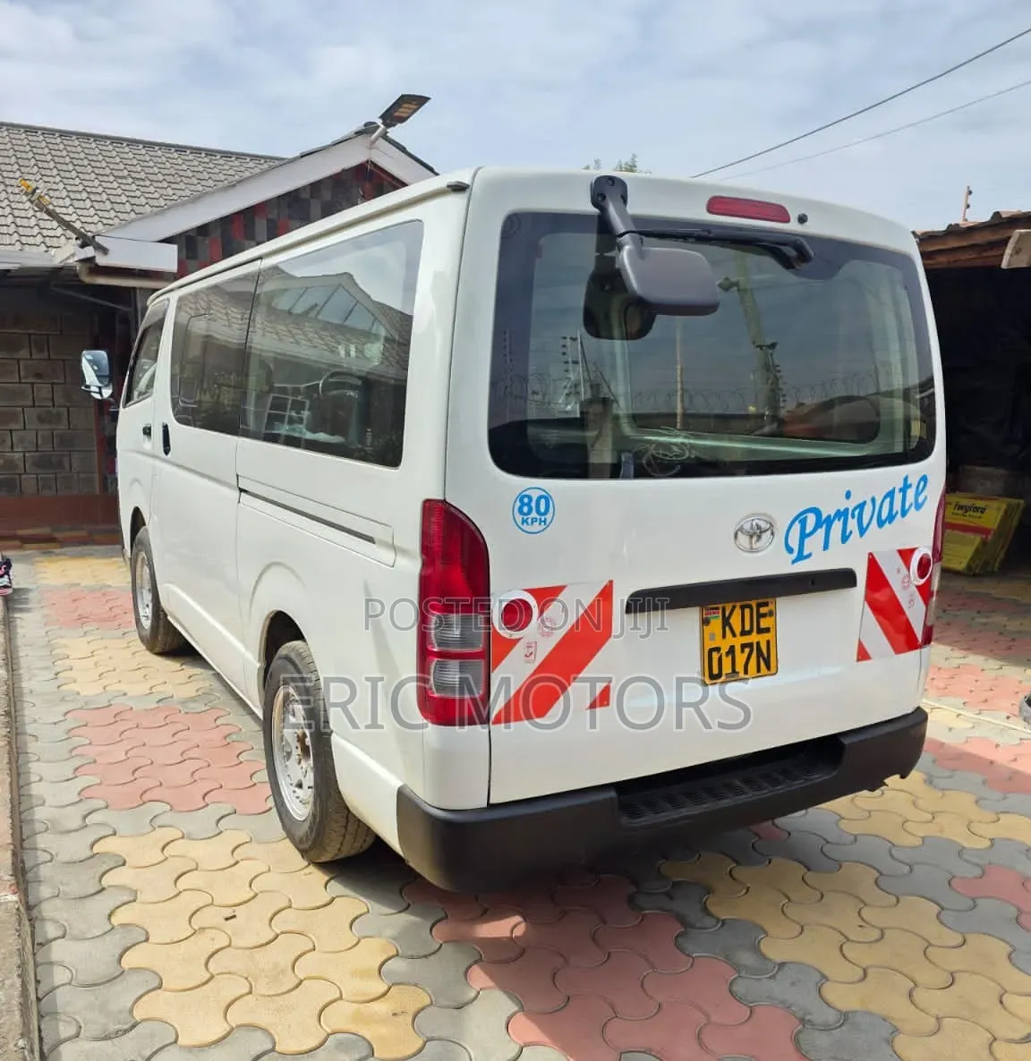 Toyota HiAce 2014 White
