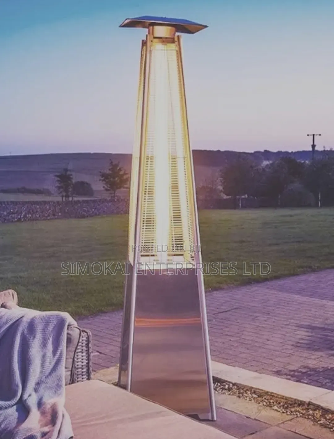 Standing Pyramid Gas Heater Iron Material, Stainless Steel NW 26Kg