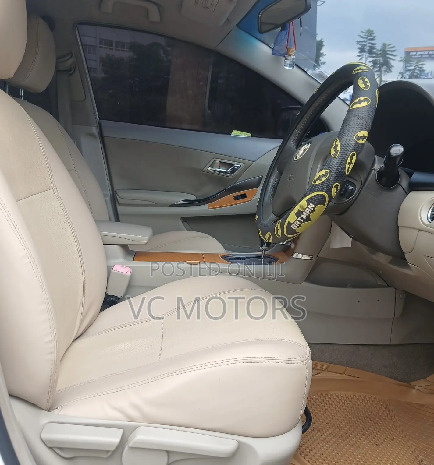 Toyota Premio 2.0 FWD 2013 White
