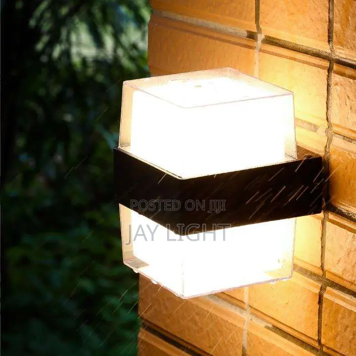 Waterproof PC Outdoor Wall Light for Garden High Quality