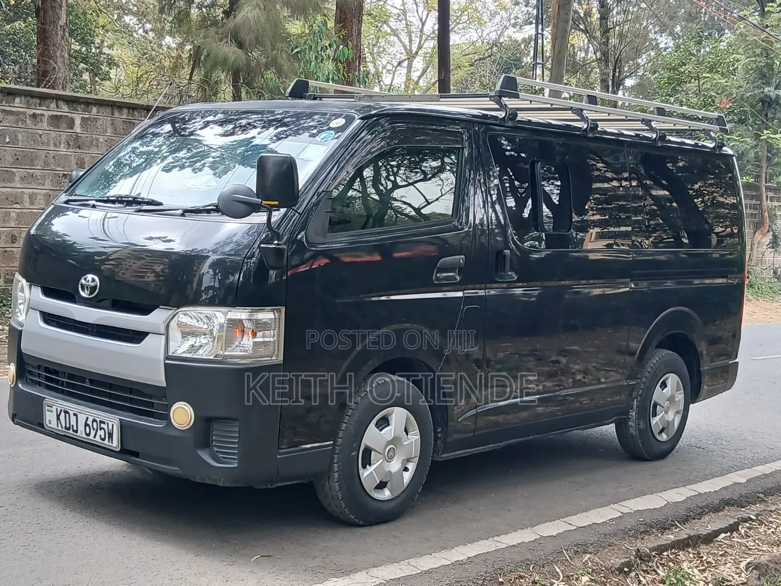 Toyota HiAce 2016 White