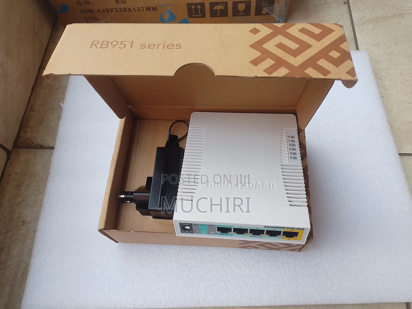 MikroTik RB951 RouterBoard 5-Port Wireless Router