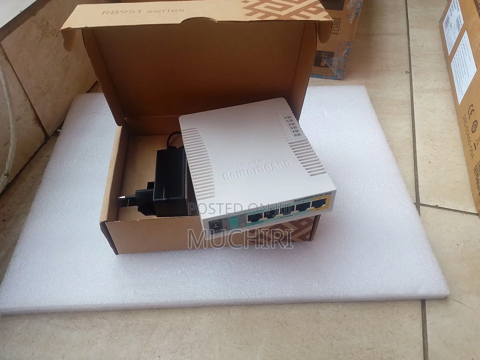 MikroTik RB951Ui-2HnD Wireless Access Router
