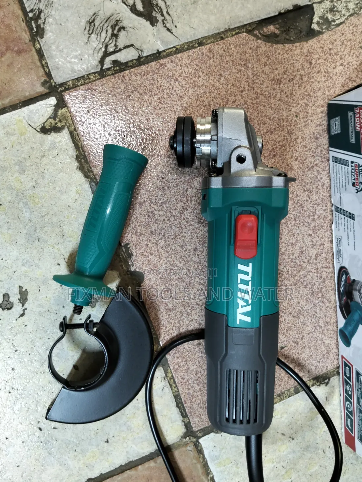 Total Angle Grinder Set 710 Watts With Cutting Disc