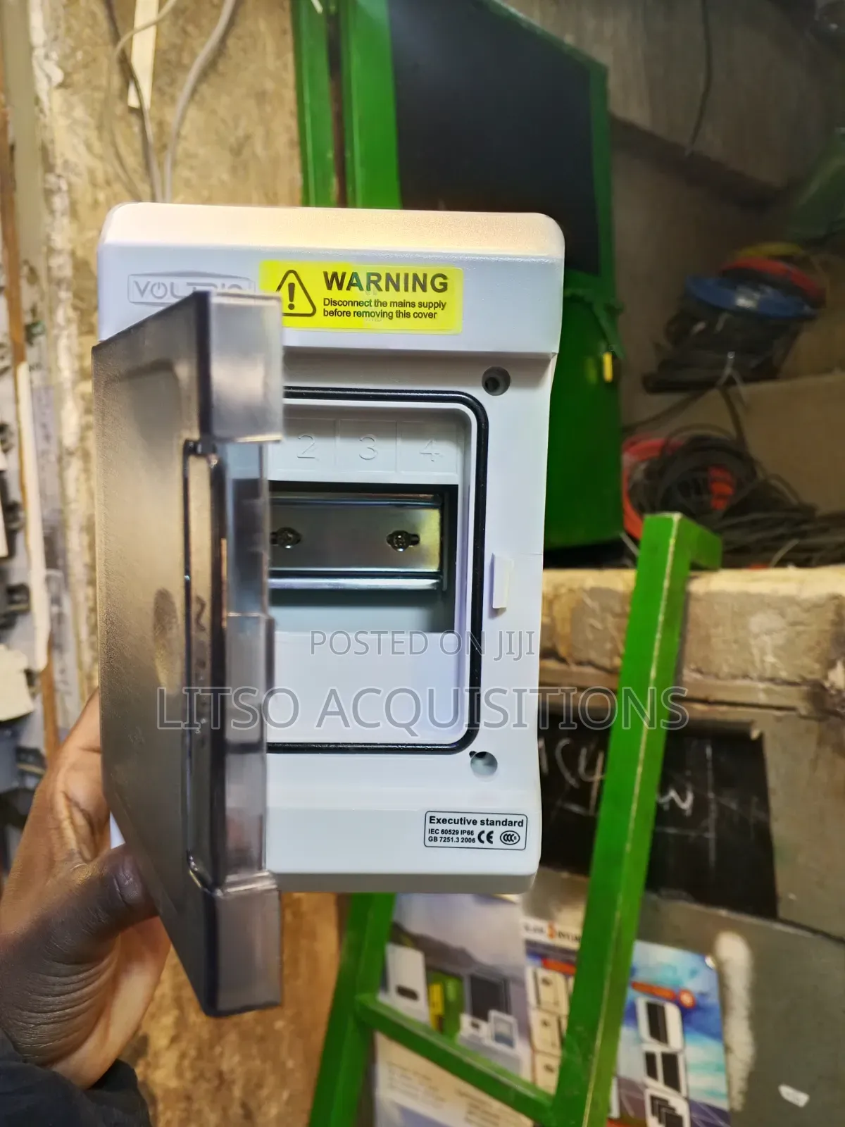 VOLTRIQ 5-Way Weatherproof Distribution Board IP66 Consumer Unit