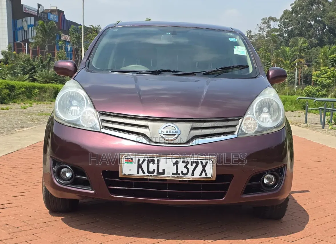Nissan Note 2011 Maroon