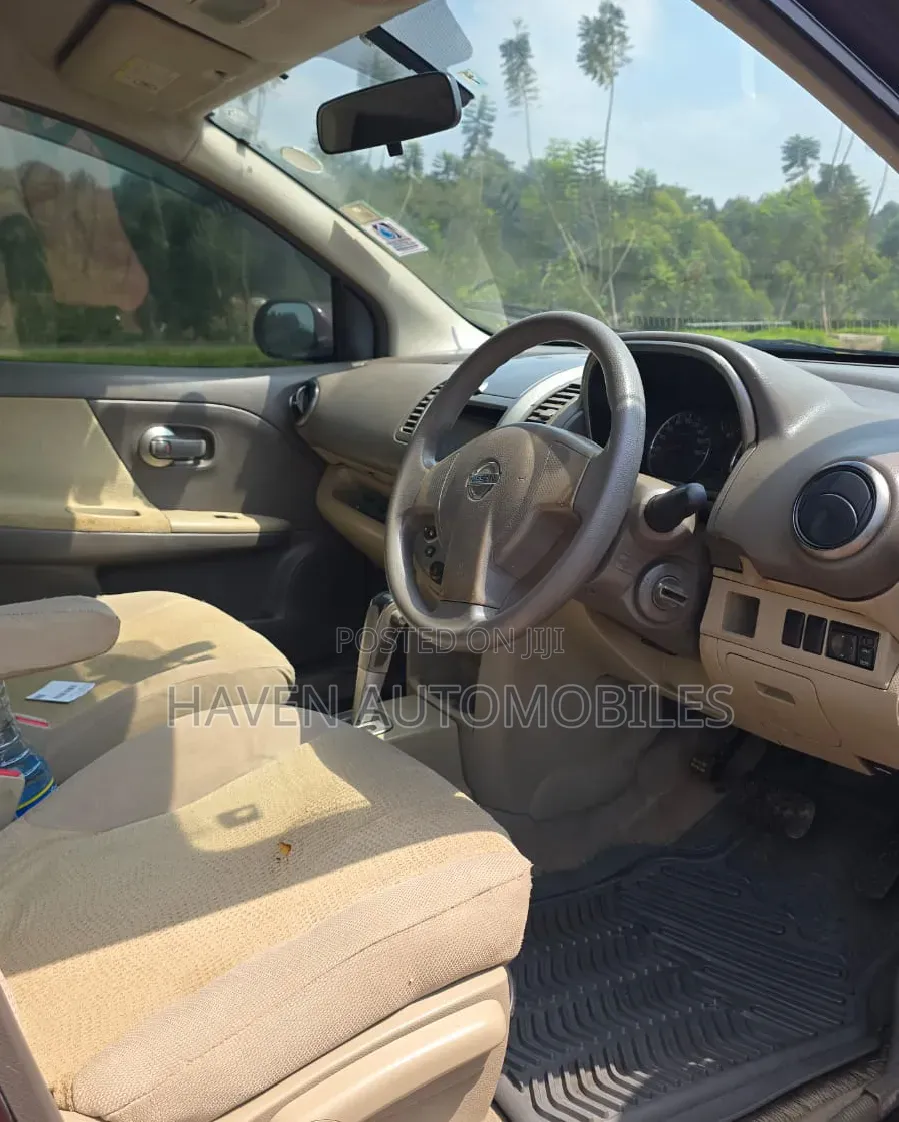 Nissan Note 2011 Maroon