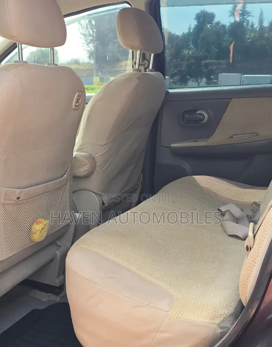 Nissan Note 2011 Maroon