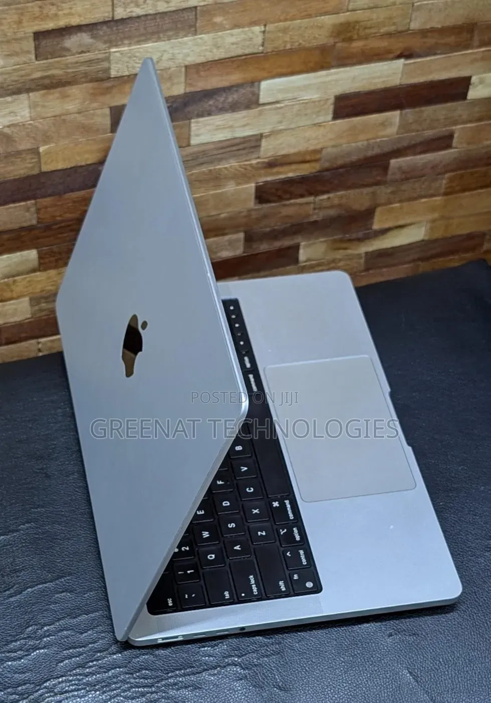 Laptop Apple MacBook Pro 2021 M1 16GB Apple M1 Pro SSD 512GB