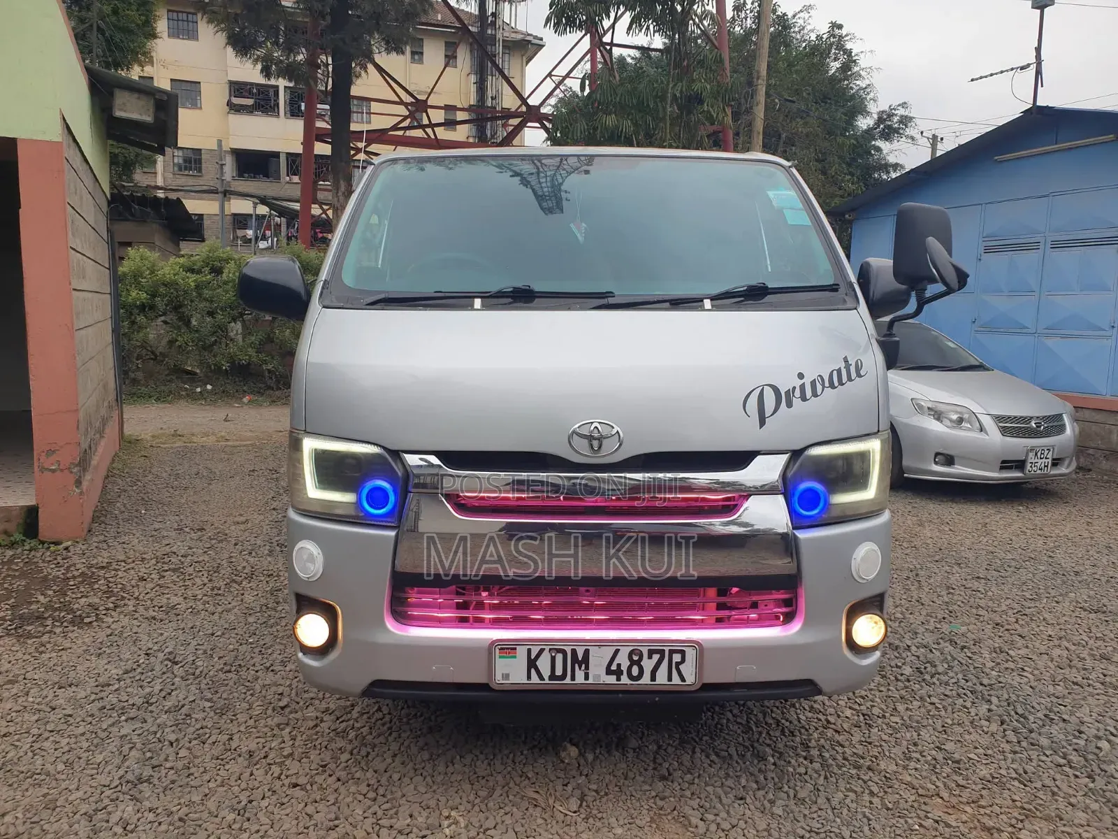 Toyota HiAce 2016 Silver
