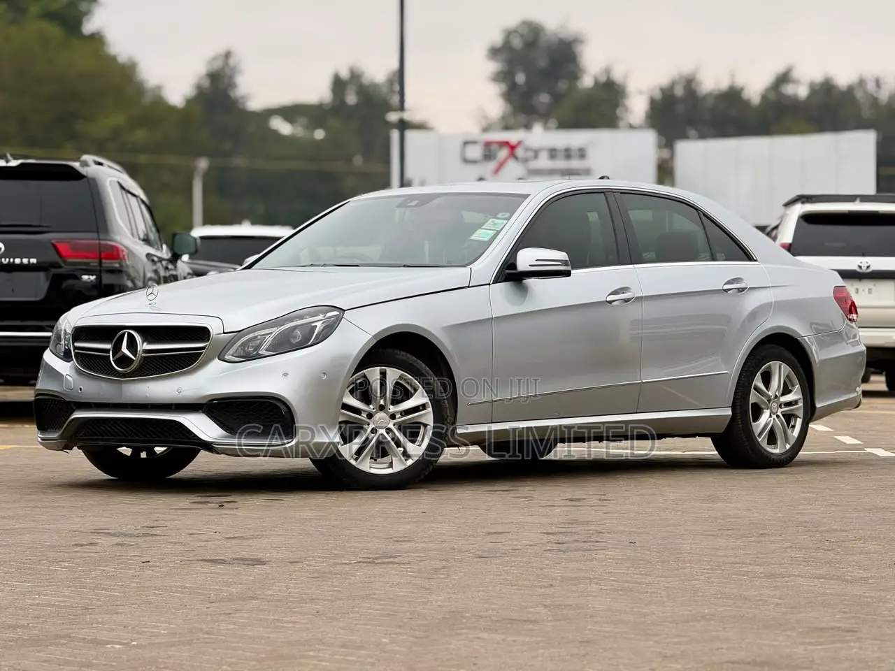 Mercedes-Benz E350 Base 4dr Sedan RWD (3.5L 6cyl 7A) 2010 Silver