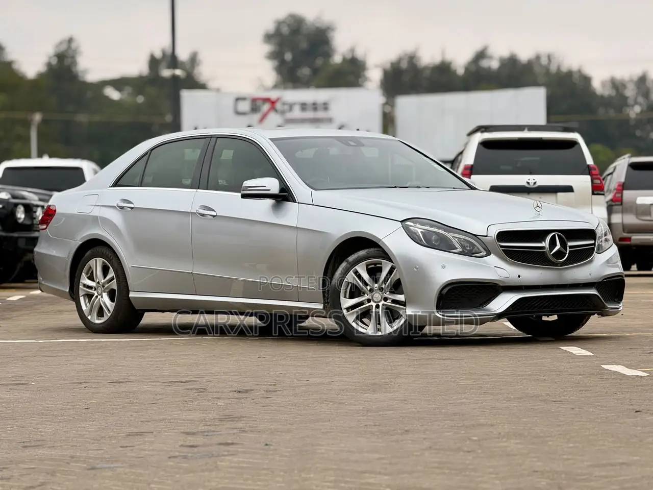 Mercedes-Benz E350 Base 4dr Sedan RWD (3.5L 6cyl 7A) 2010 Silver
