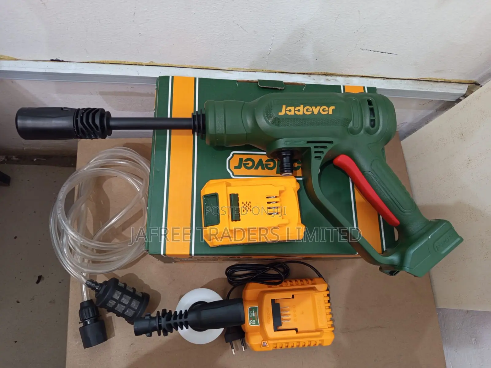 Cordless Pressure Washer