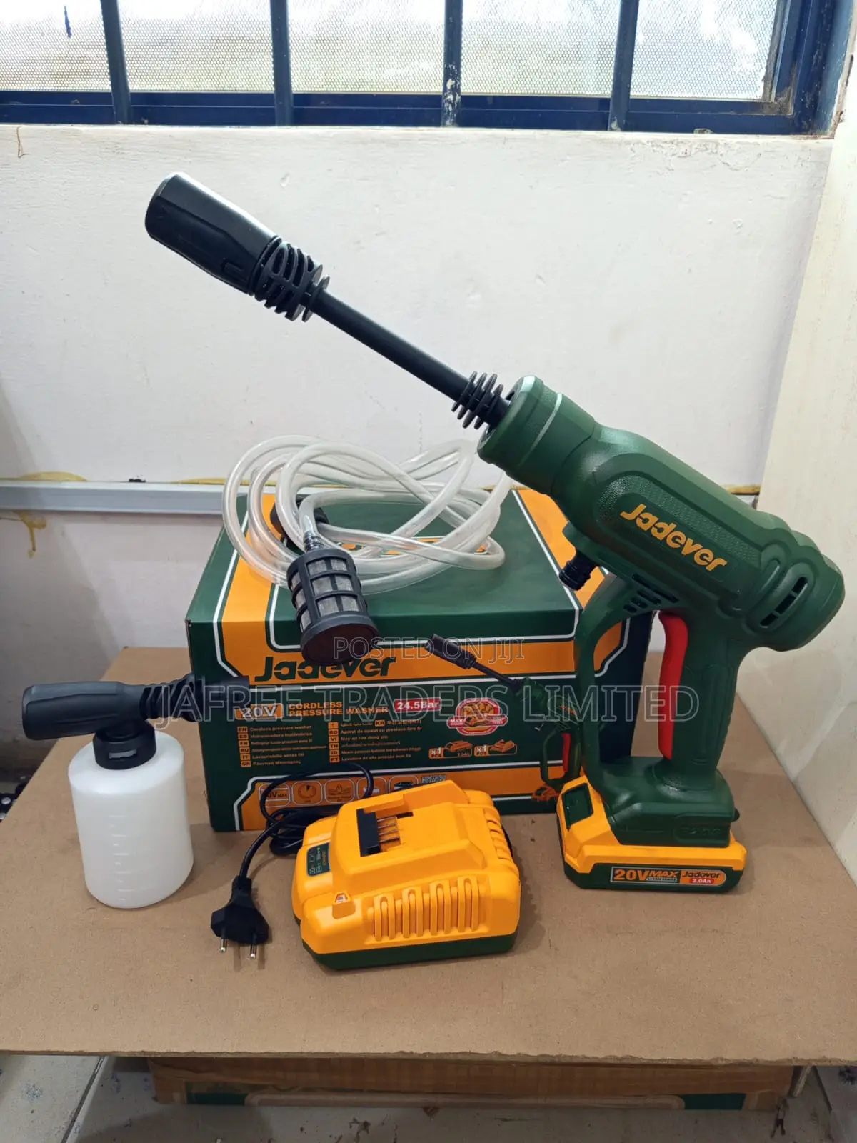 Cordless Pressure Washer