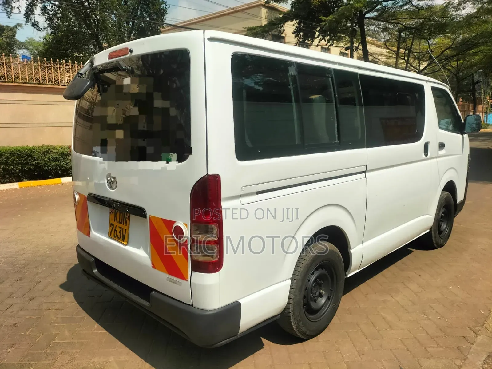 Toyota HiAce 2016 White