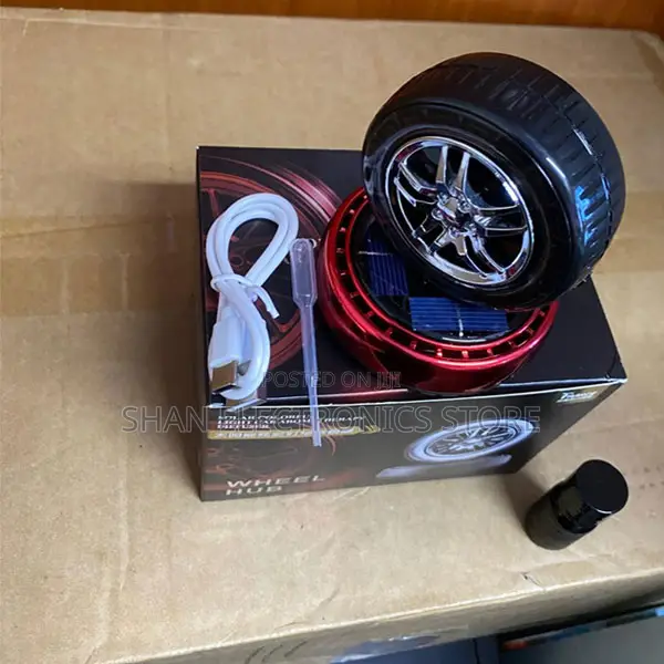 Light-Sensitive Air Purifier Dashboard Ornament, Car Rotating Perfume