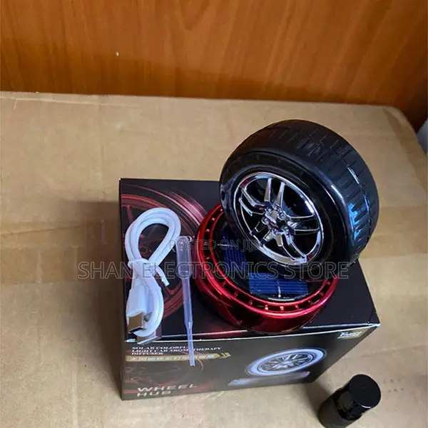 Light-Sensitive Air Purifier Dashboard Ornament, Car Rotating Perfume
