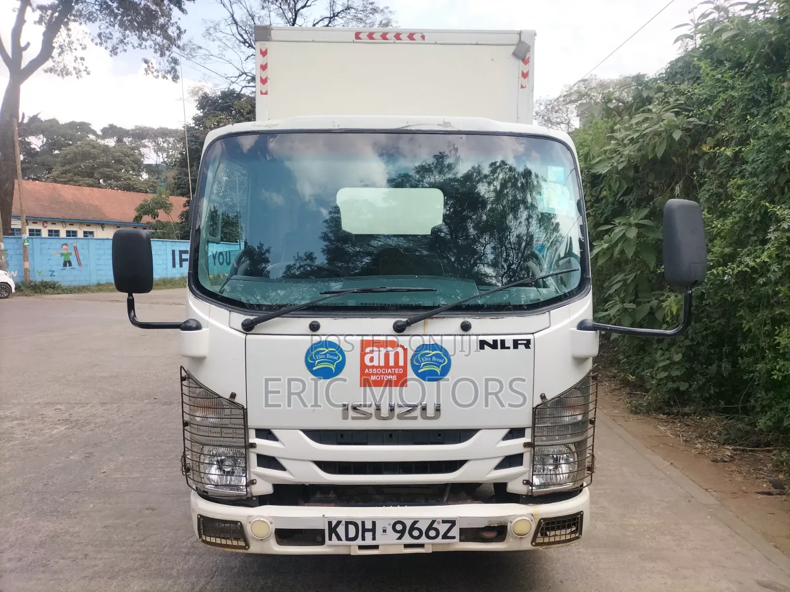Isuzu NLR 2022