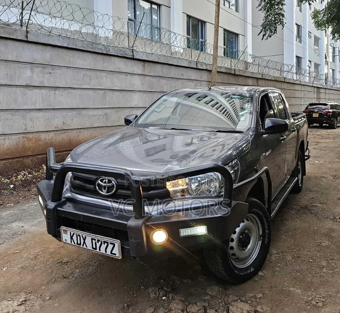 Toyota Hilux Revo Double Cab Deisel 2.4 RWD 2021