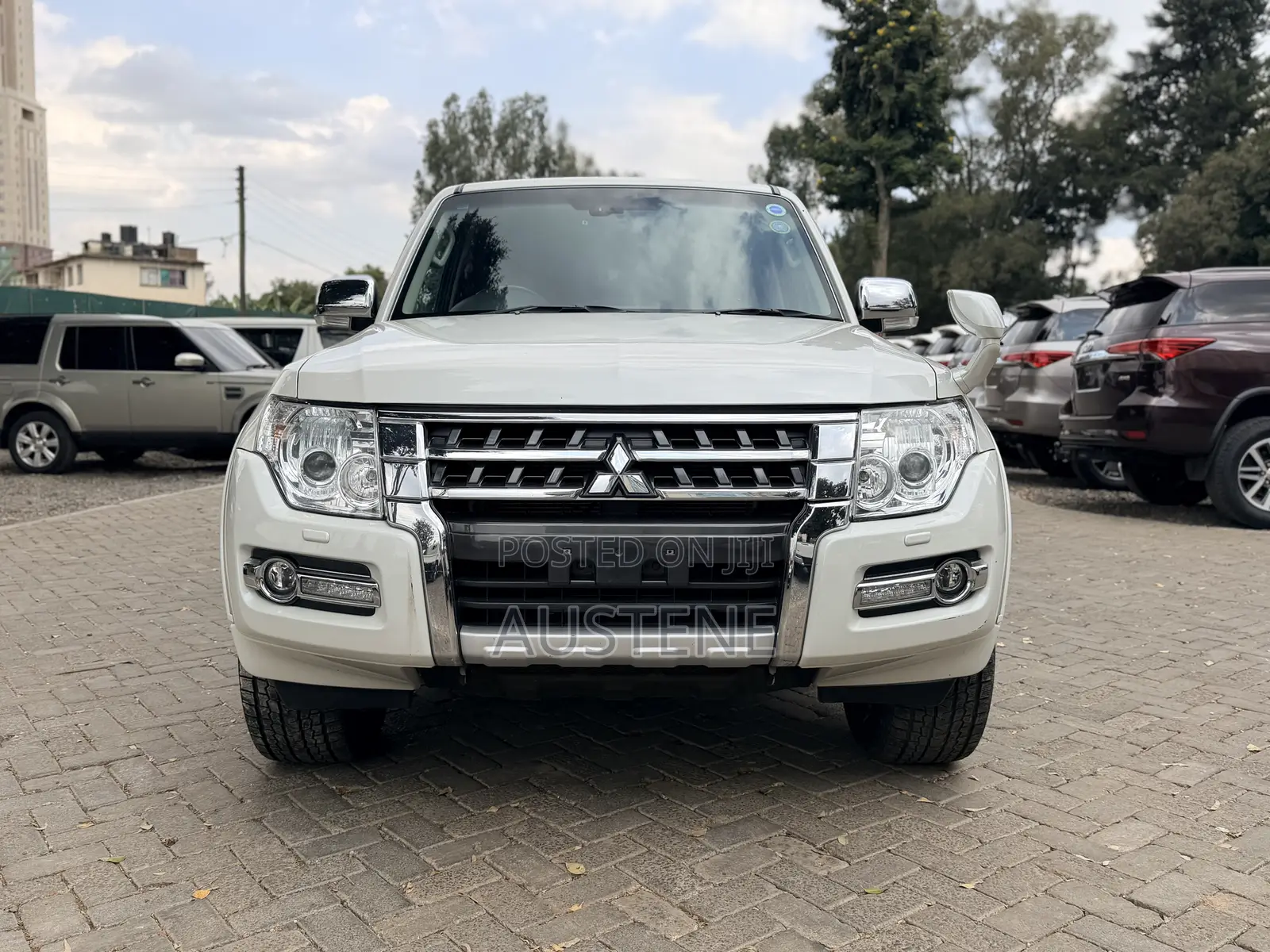 Mitsubishi Pajero 2019 White