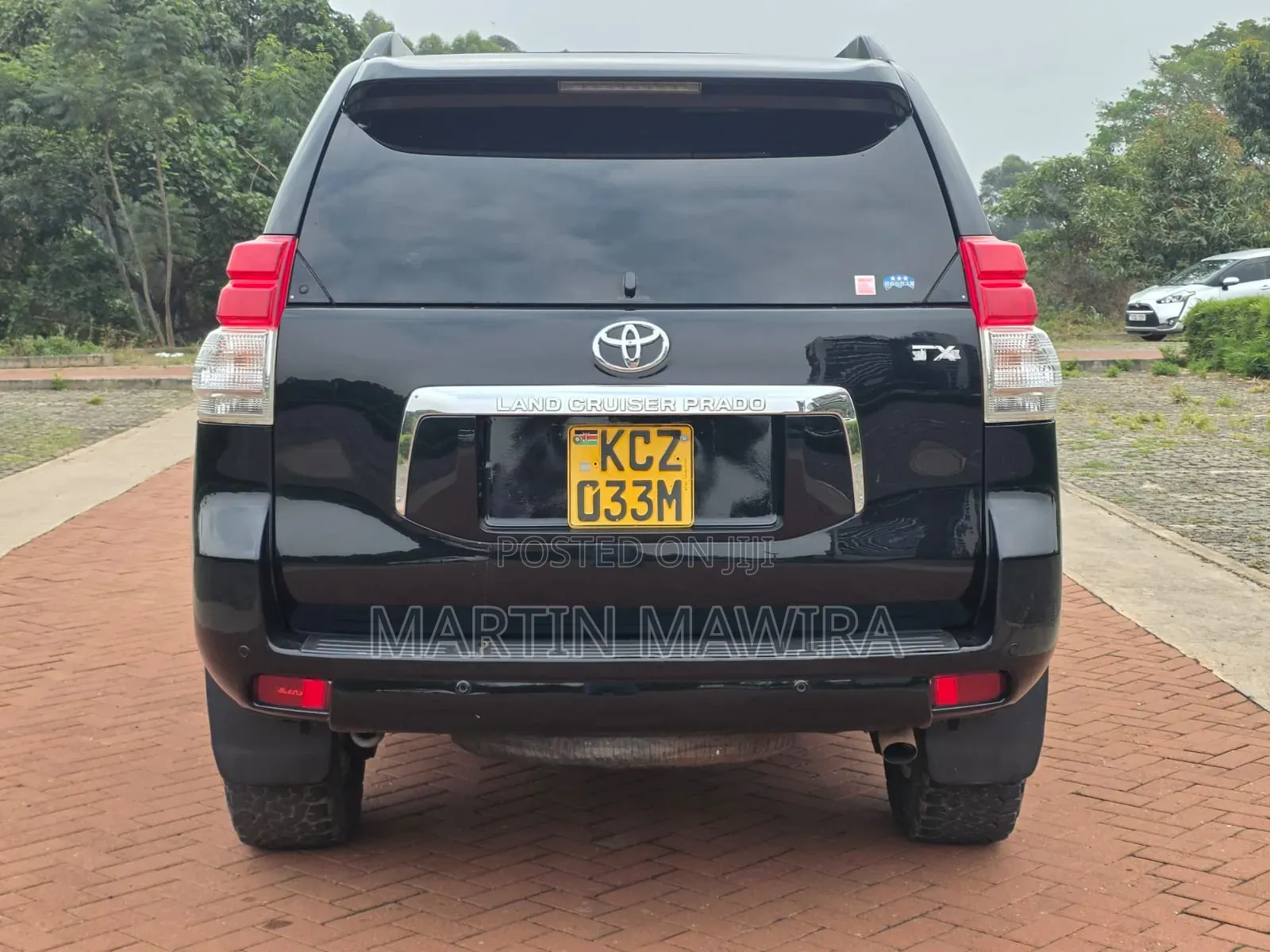 Toyota Land Cruiser Prado 2013