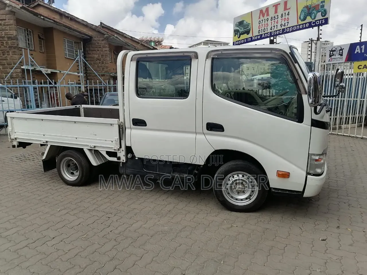 Selling Toyota Dyna