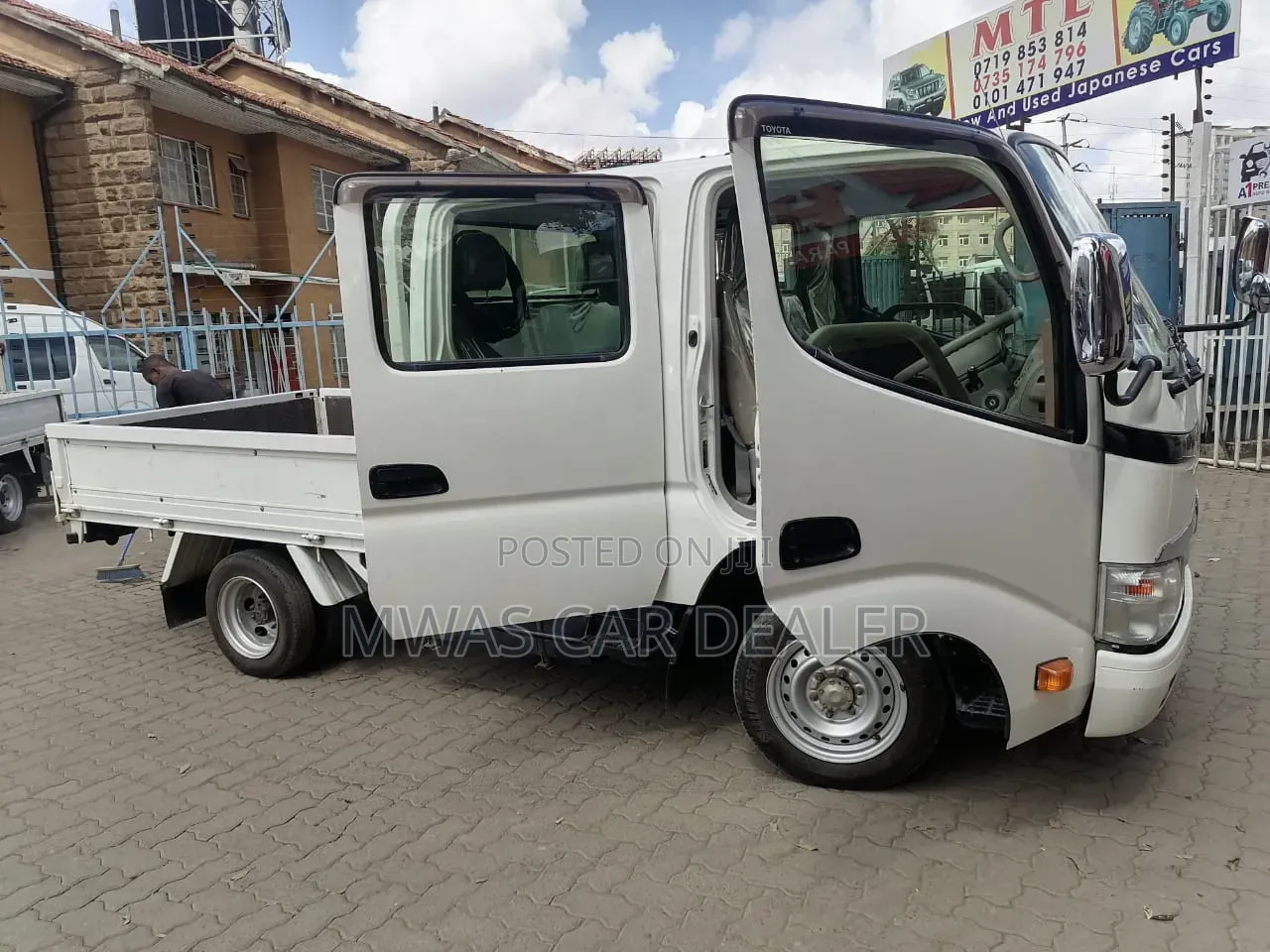 Selling Toyota Dyna