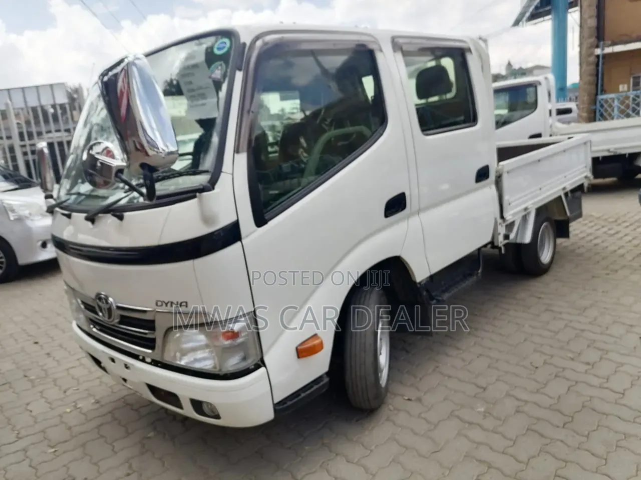 Selling Toyota Dyna