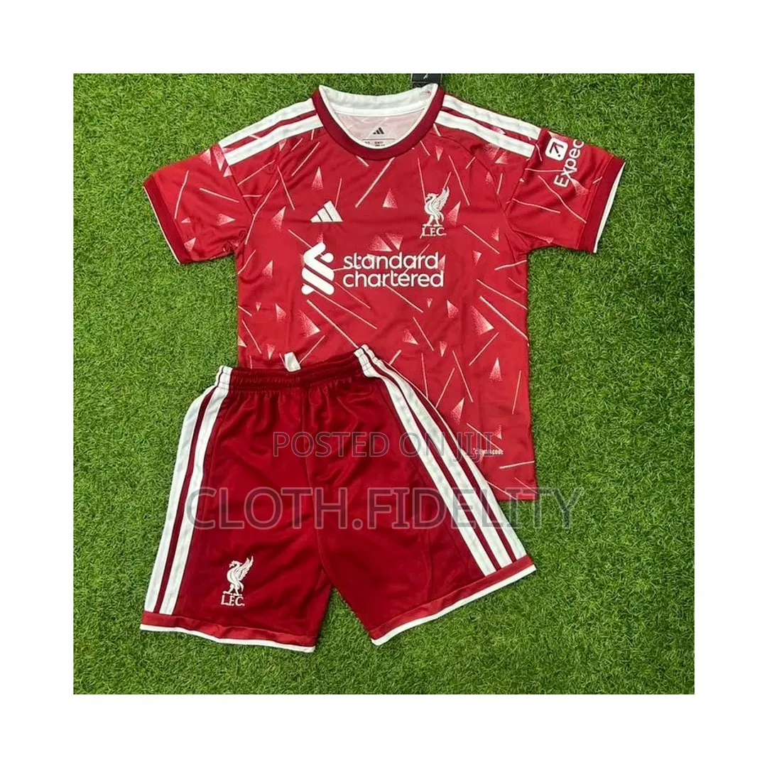 Liverpool Home Kids Jersey 26/27.